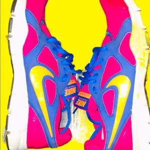 Nike fits like a glove these are really lightweight size 8 fits more like 7 1/2